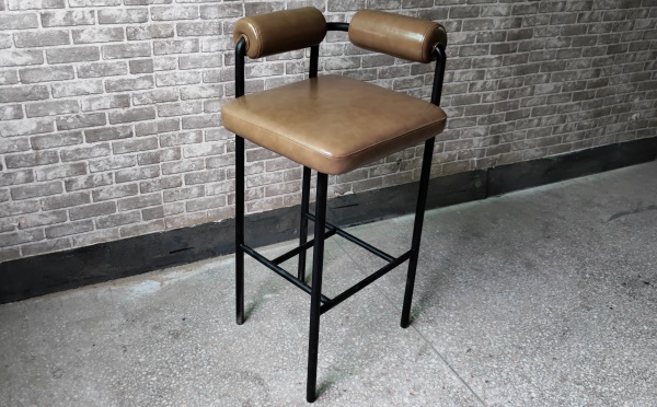 現(xiàn)代創(chuàng)意時(shí)尚酒吧風(fēng)格酒吧休閑靠背椅子