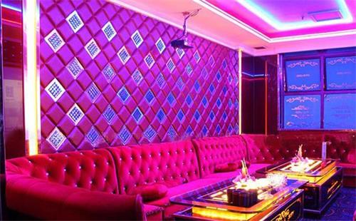 酒吧沙發(fā)